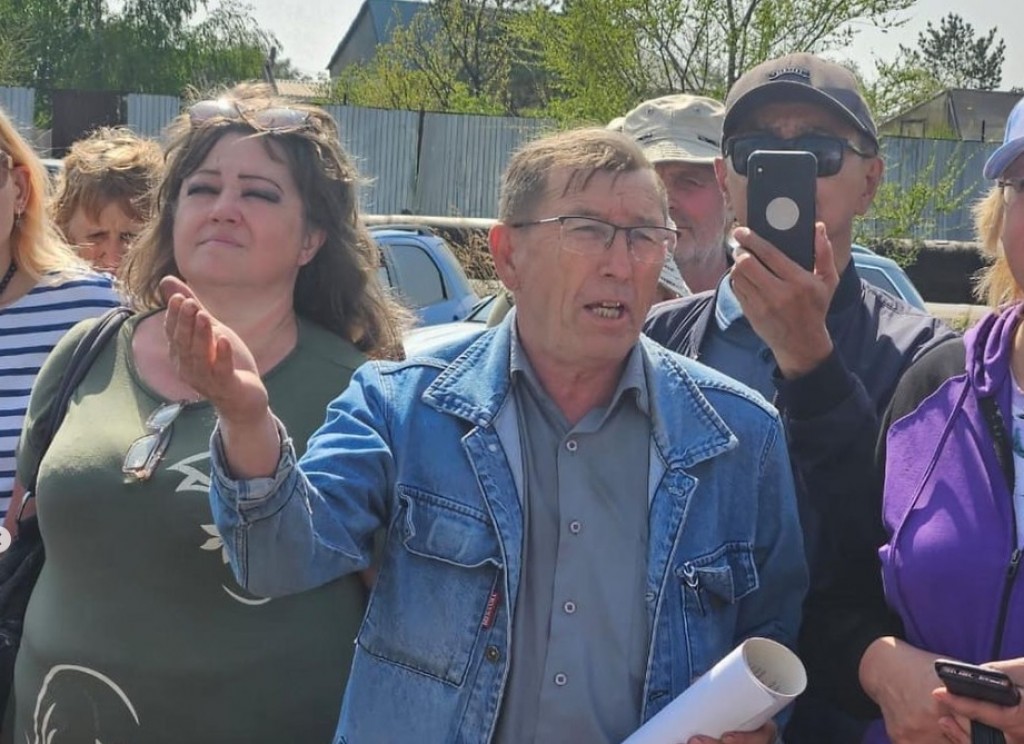 Аким Караганды встретился с дачниками