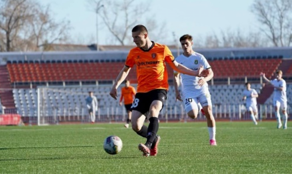 «Шахтер» объявил о контракте с 19-летним защитником