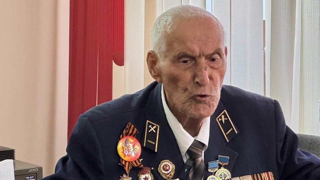 Ветеран ВОВ из Караганды Григорий Степенко празднует сотый день рождения