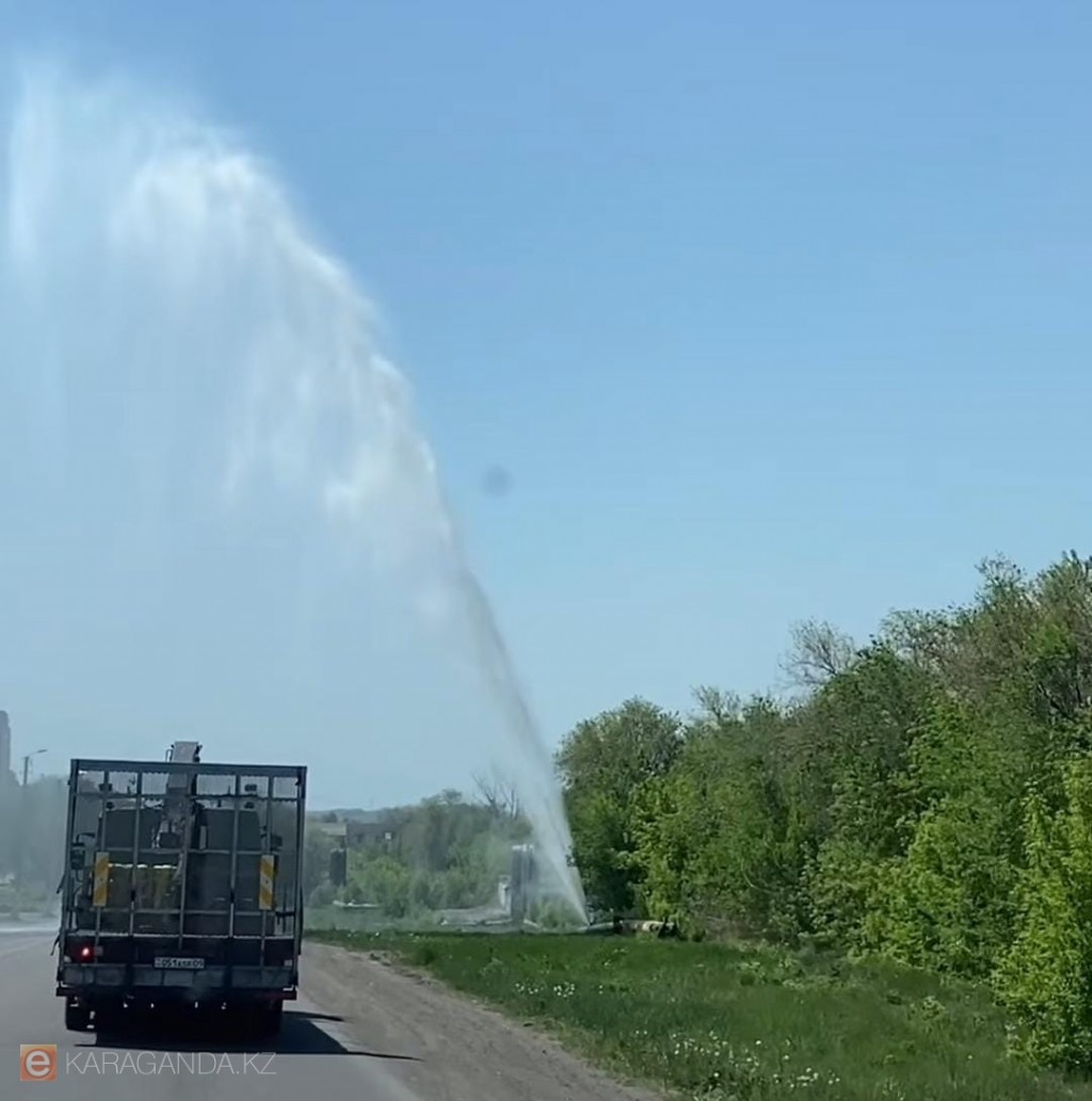 В одном из районов Караганды случился водный порыв