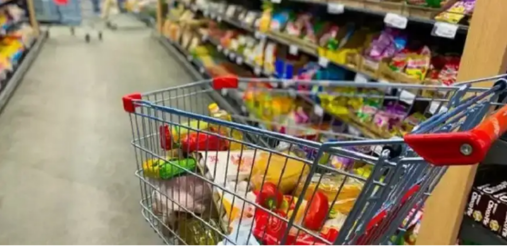 Причину резкого удорожания помидоров и огурцов в РК назвал депутат