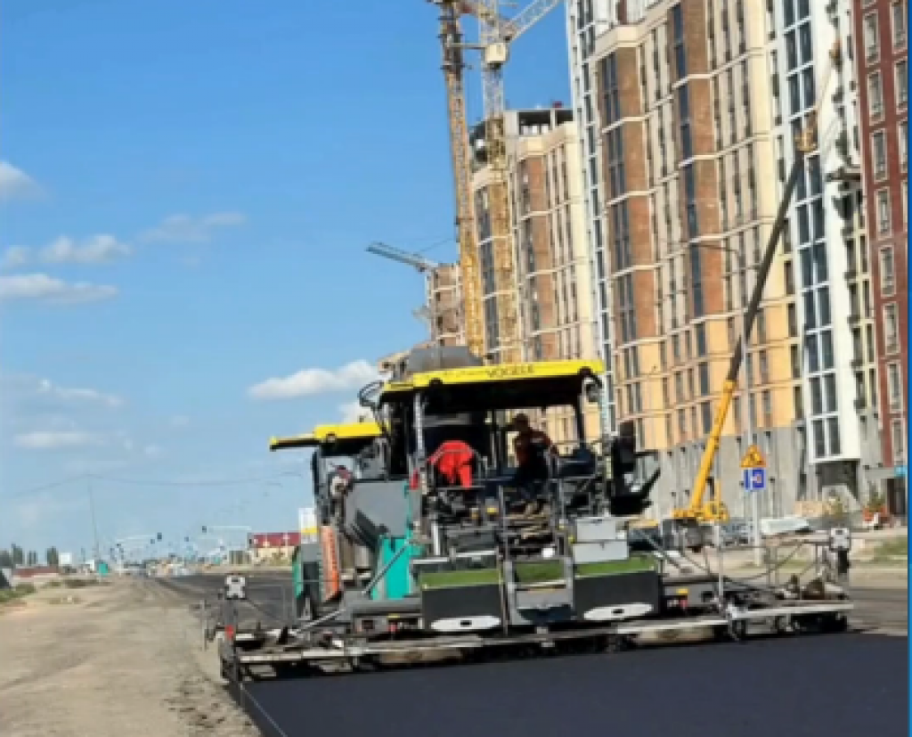 В Караганде рассказали, как идет ремонт дороги на улице Момышулы