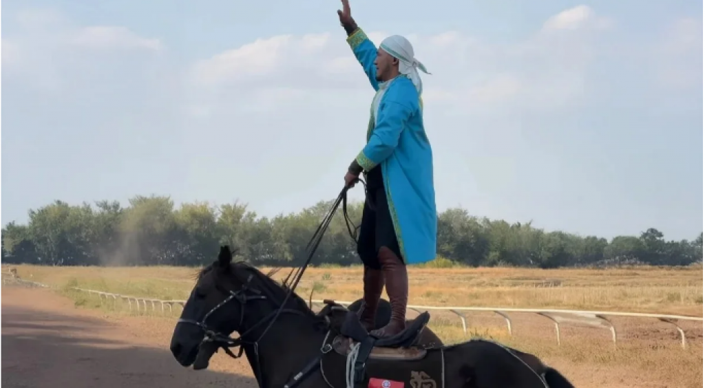 Казахский наездник установил мировой рекорд