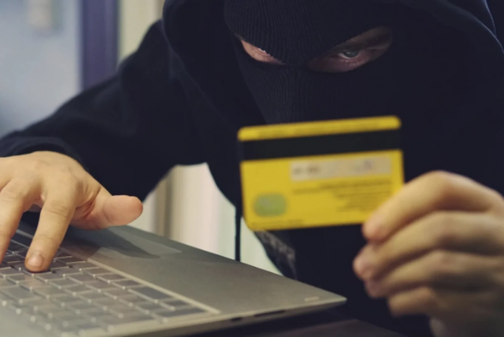 Жаңа қулық: енді Қазақстандағы алаяқтар АФМ қызметкерлері болып көрінеді