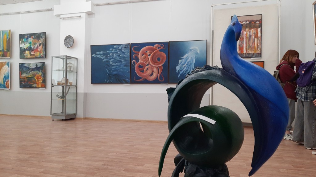 Живопись, скульптура, эксперименты, психология: что представил Виктор Арент на своей персональной выставке