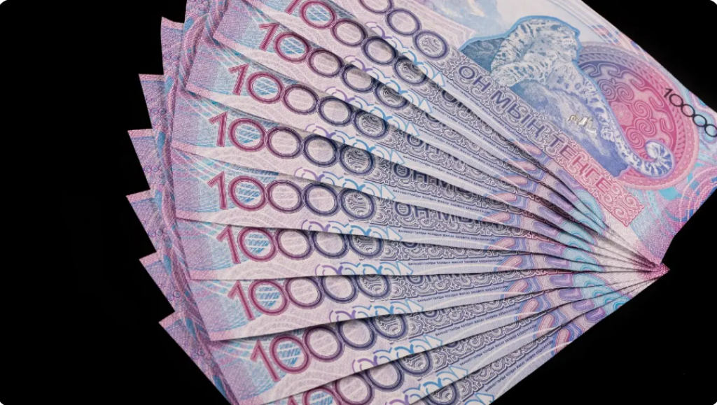 Оборот наличных денег растёт в Казахстане