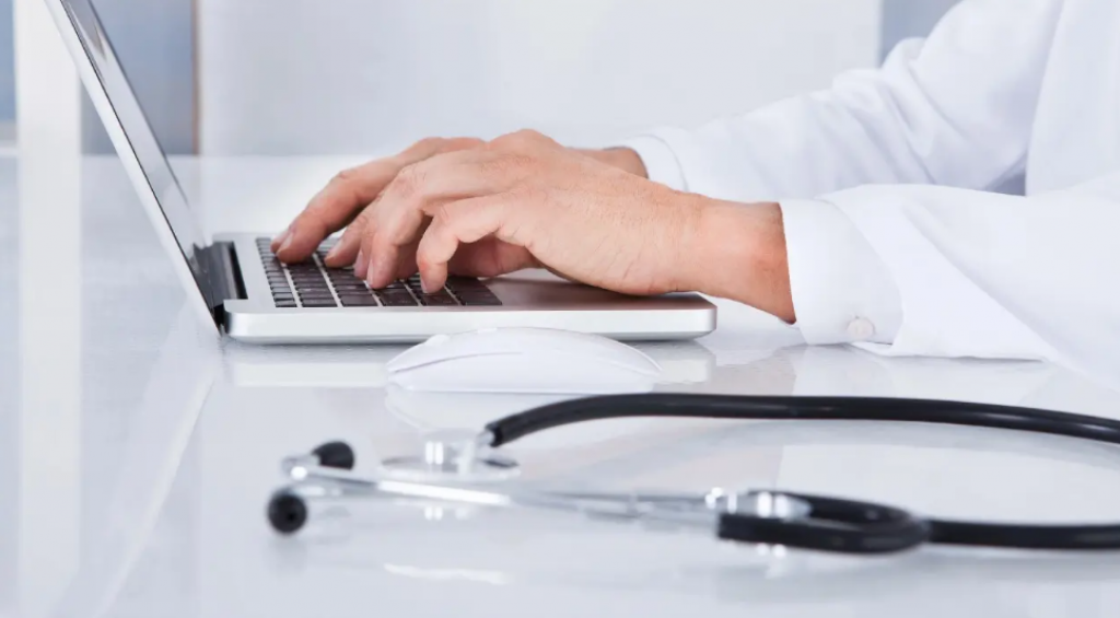 Визиты к врачу в Казахстане фиксируют с помощью камер: сколько сэкономил бюджет