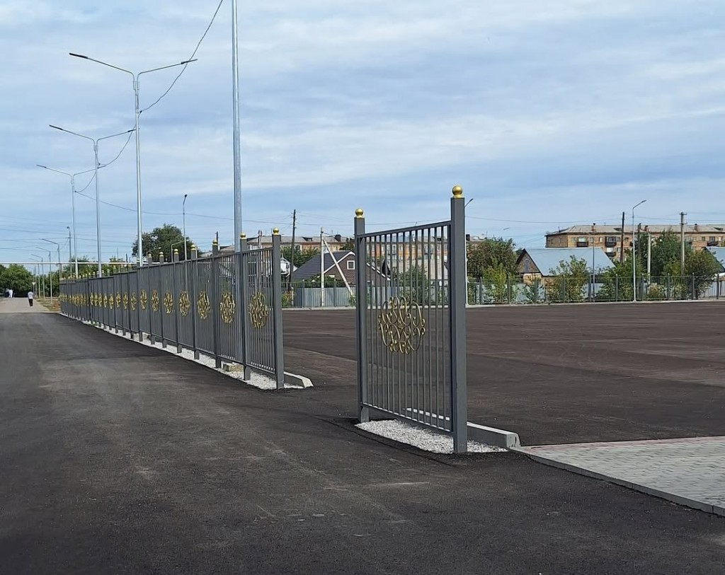 Шахтинск қаласында Оқушылар сарайының жанындағы мектеп автокартоды қалпына келтірілді