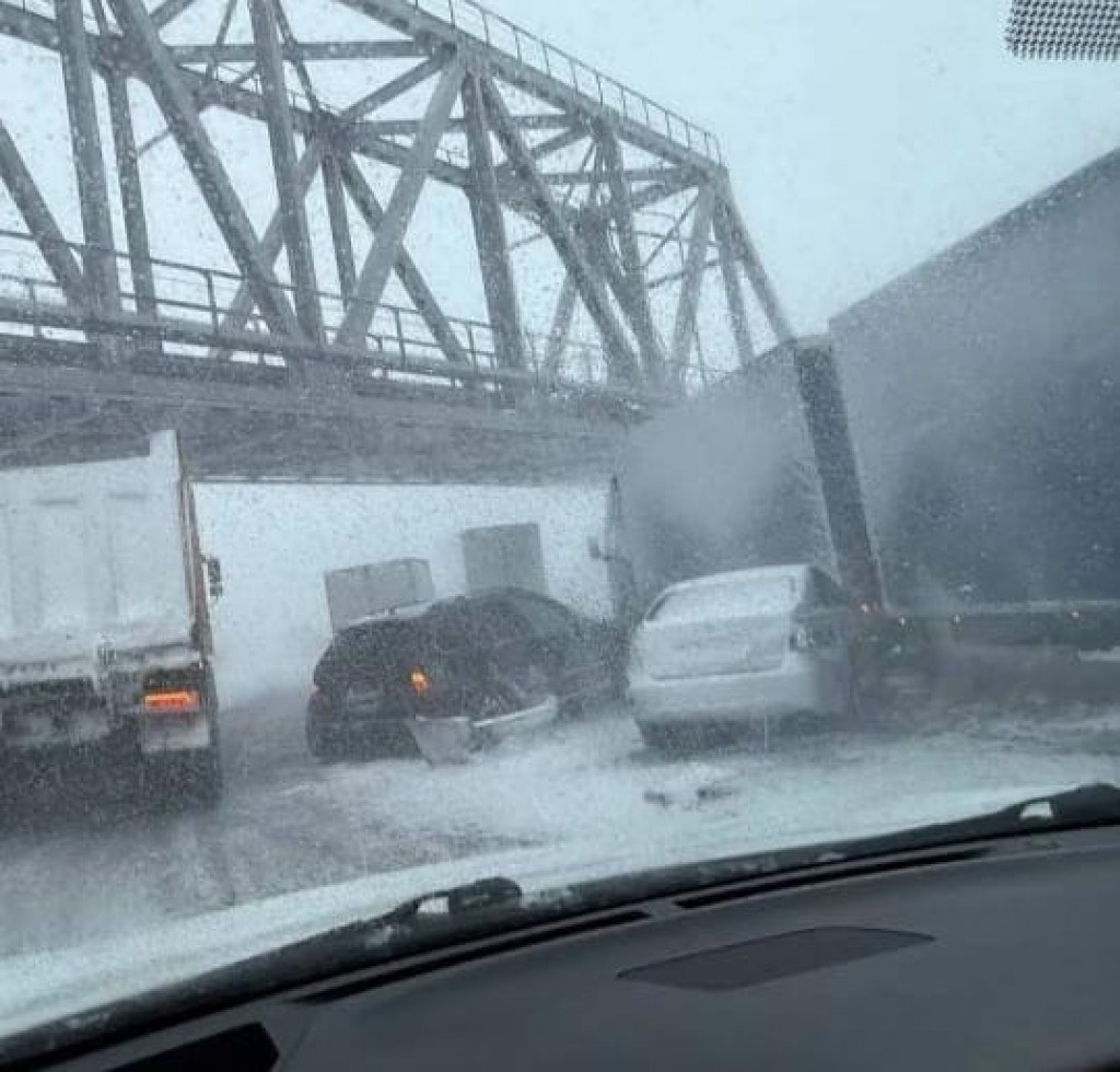 На разных участках трассы Караганда — Темиртау произошло сразу несколько ДТП