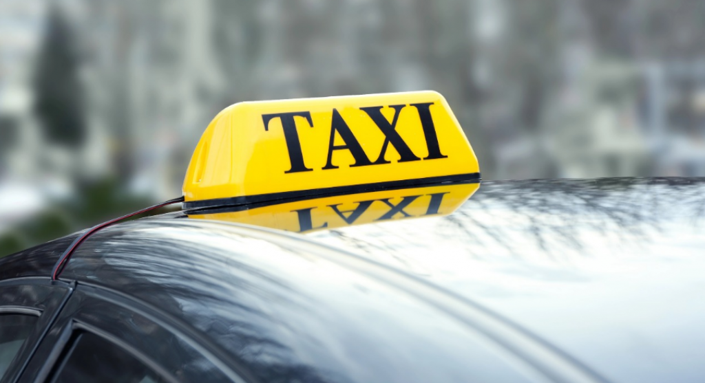 Казахстанских таксистов просят сообщать о нарушениях со стороны агрегаторов