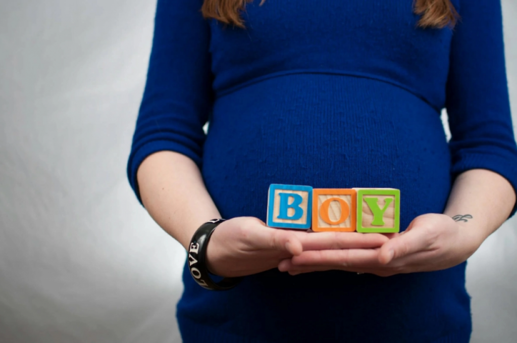 Более 2 тыс девочек забеременели в Казахстане за год