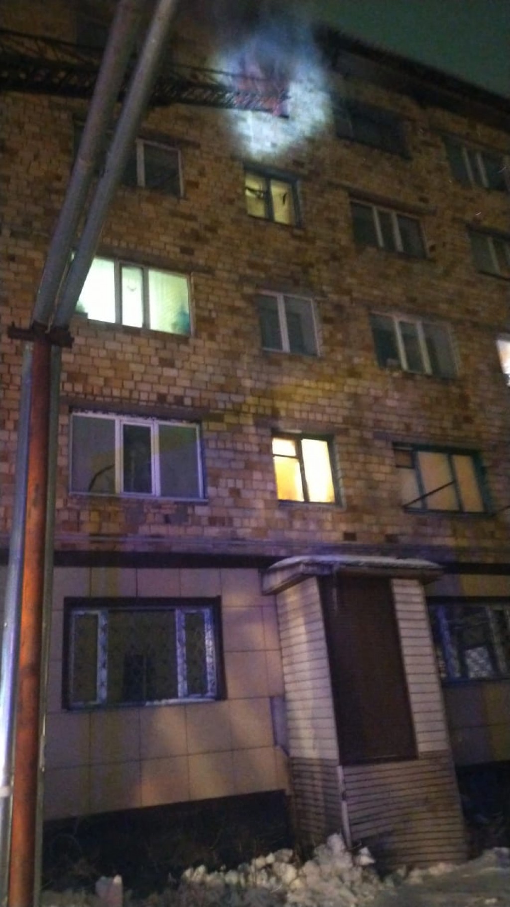 В Караганде горела квартира на улице Лободы