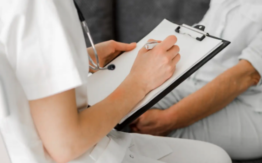 Один на один с проблемами — Минздрав об онкобольных в Казахстане