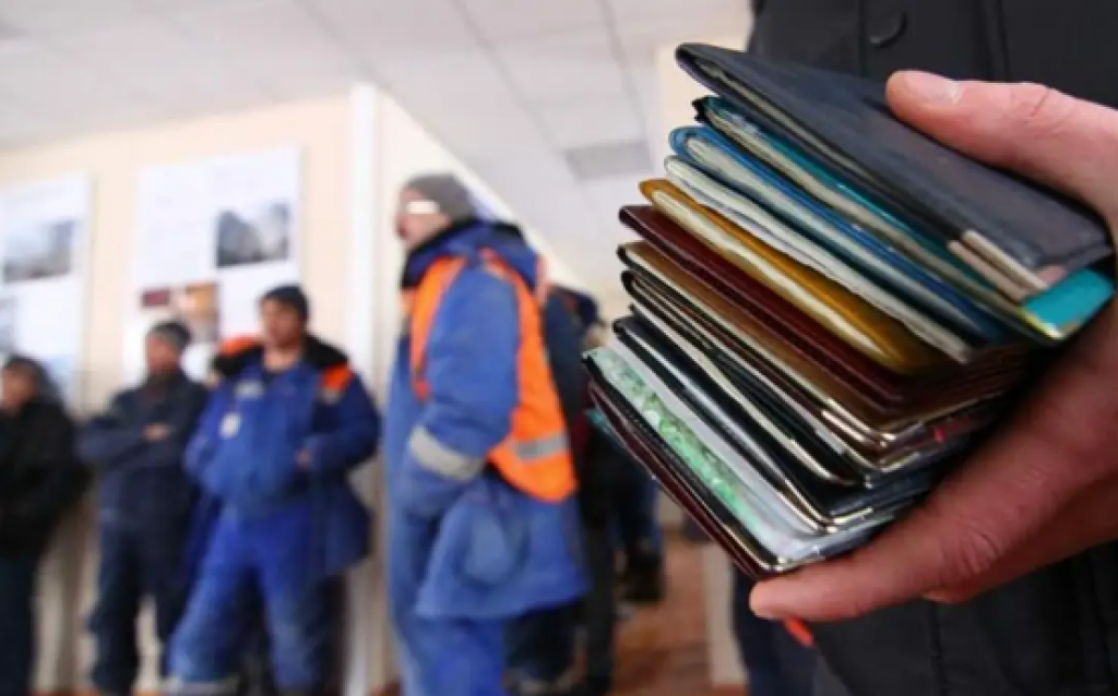 Названо количество работающих иностранцев в Казахстане