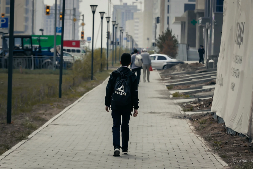 Более 1,5 тысяч лидеров школьных банд стоят на учёте в полиции - МВД РК