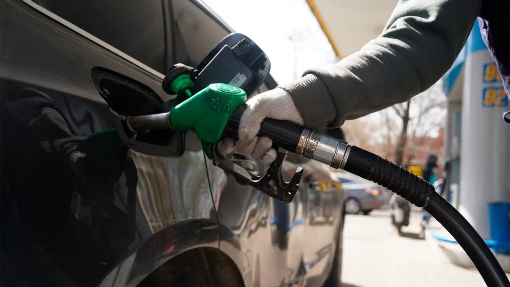 Бензин подорожает после отмены предельных цен на ГСМ – эксперты