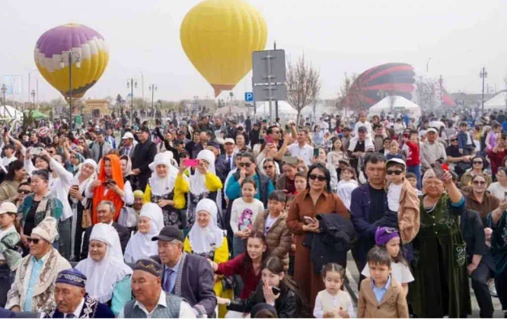 Определен средний возраст казахстанцев