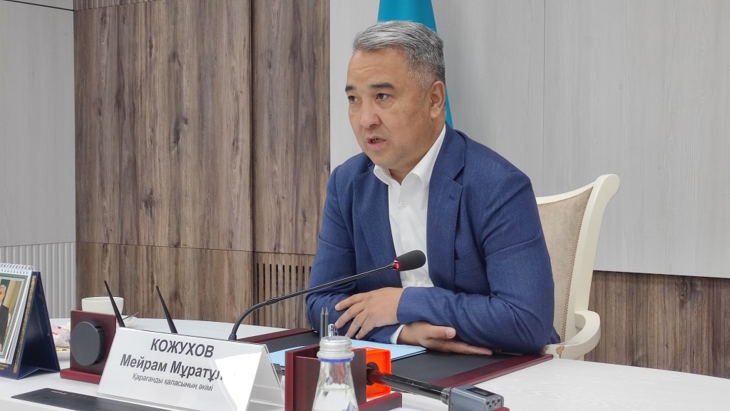 «Может, мне чемоданы собирать надо?» — Мейрам Кожухов прокомментировал слухи о своей отставке