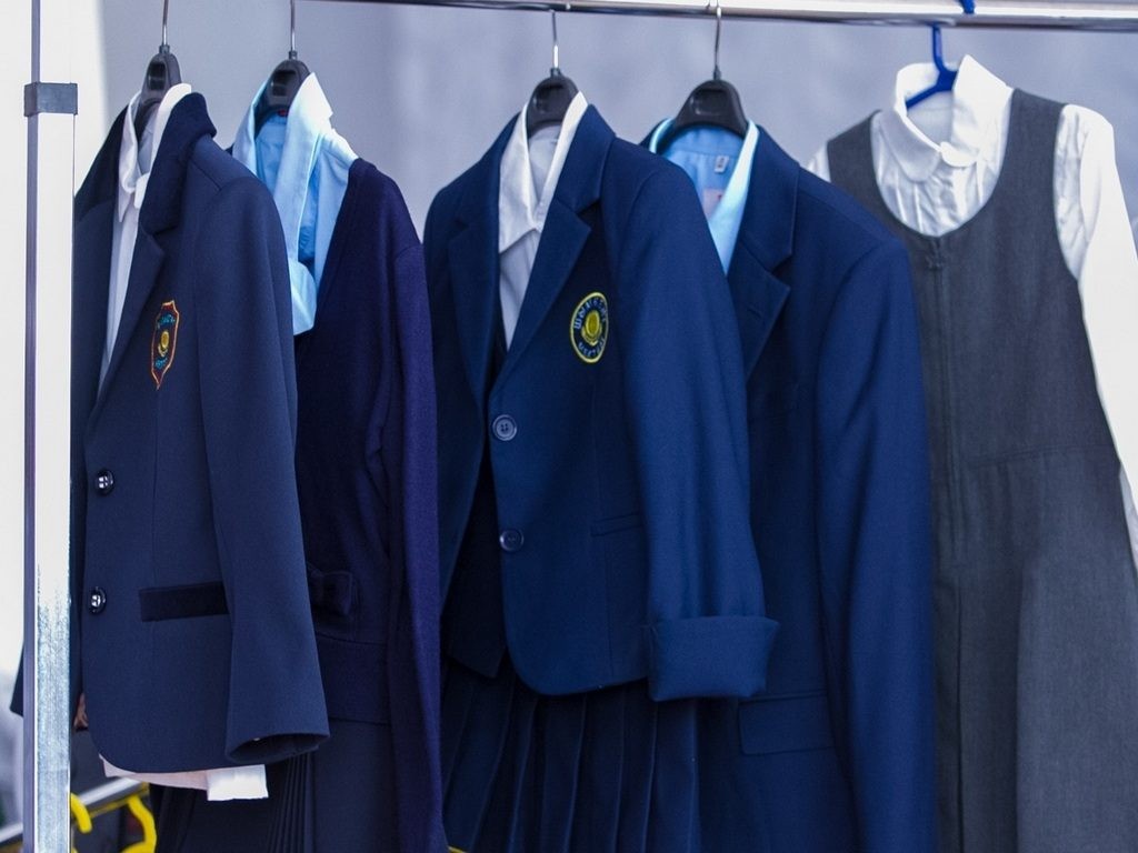 Комфортно и безопасно – как карагандинцам выбрать школьную форму для детей