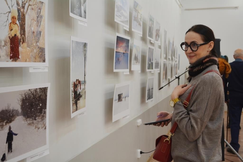 Холод, свет и движение: в Караганде открылась фотовыставка «Зима»