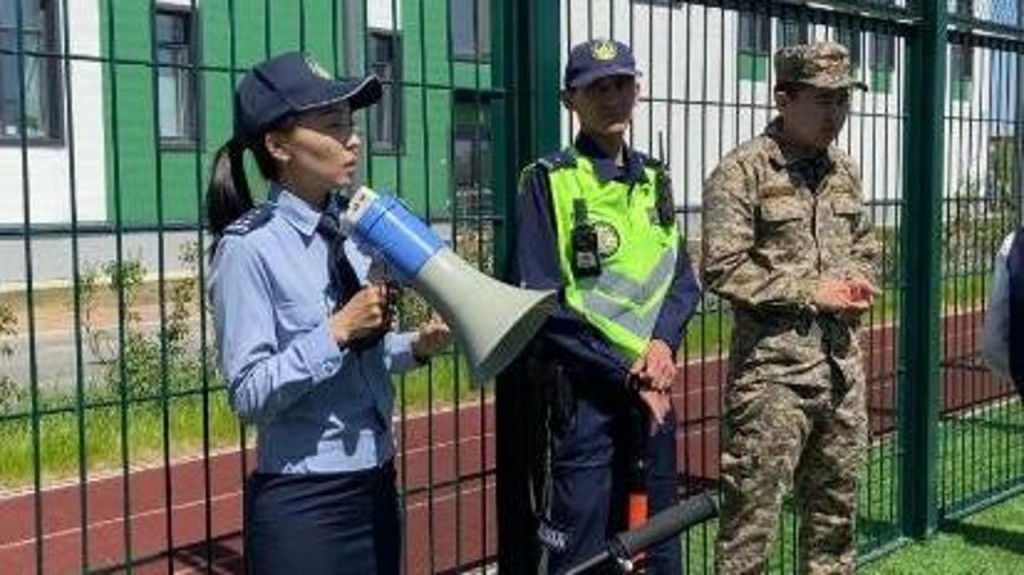 «Письмо водителю»: как школьники Караганды напомнили взрослым о безопасности на дорогах