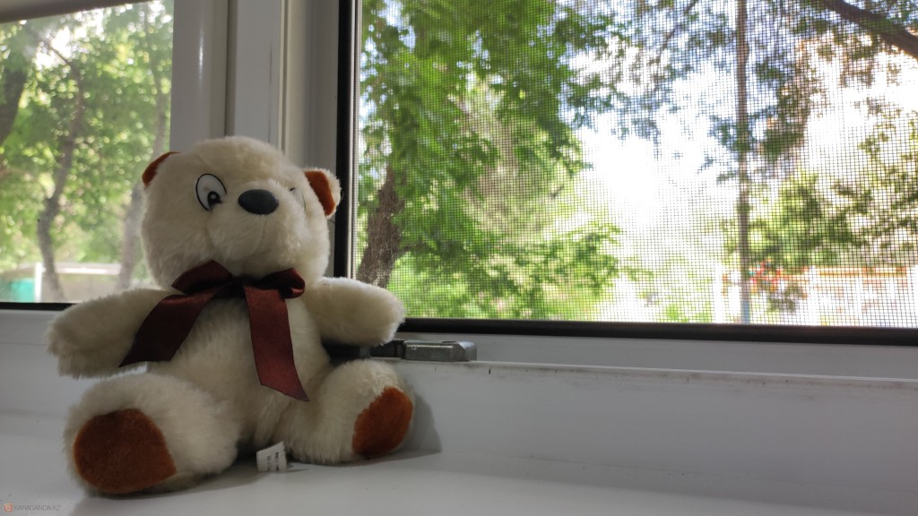 Опасность рядом: как уберечь ребенка от падения из окна