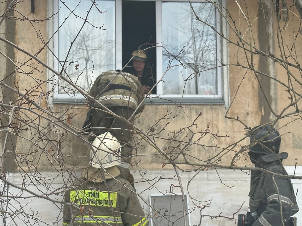 В подвале одной из многоэтажек Караганды произошел пожар