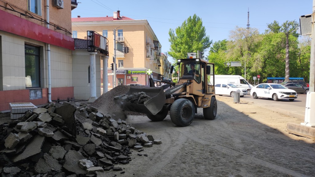 В Караганде продолжается ремонт проспекта Назарбаева