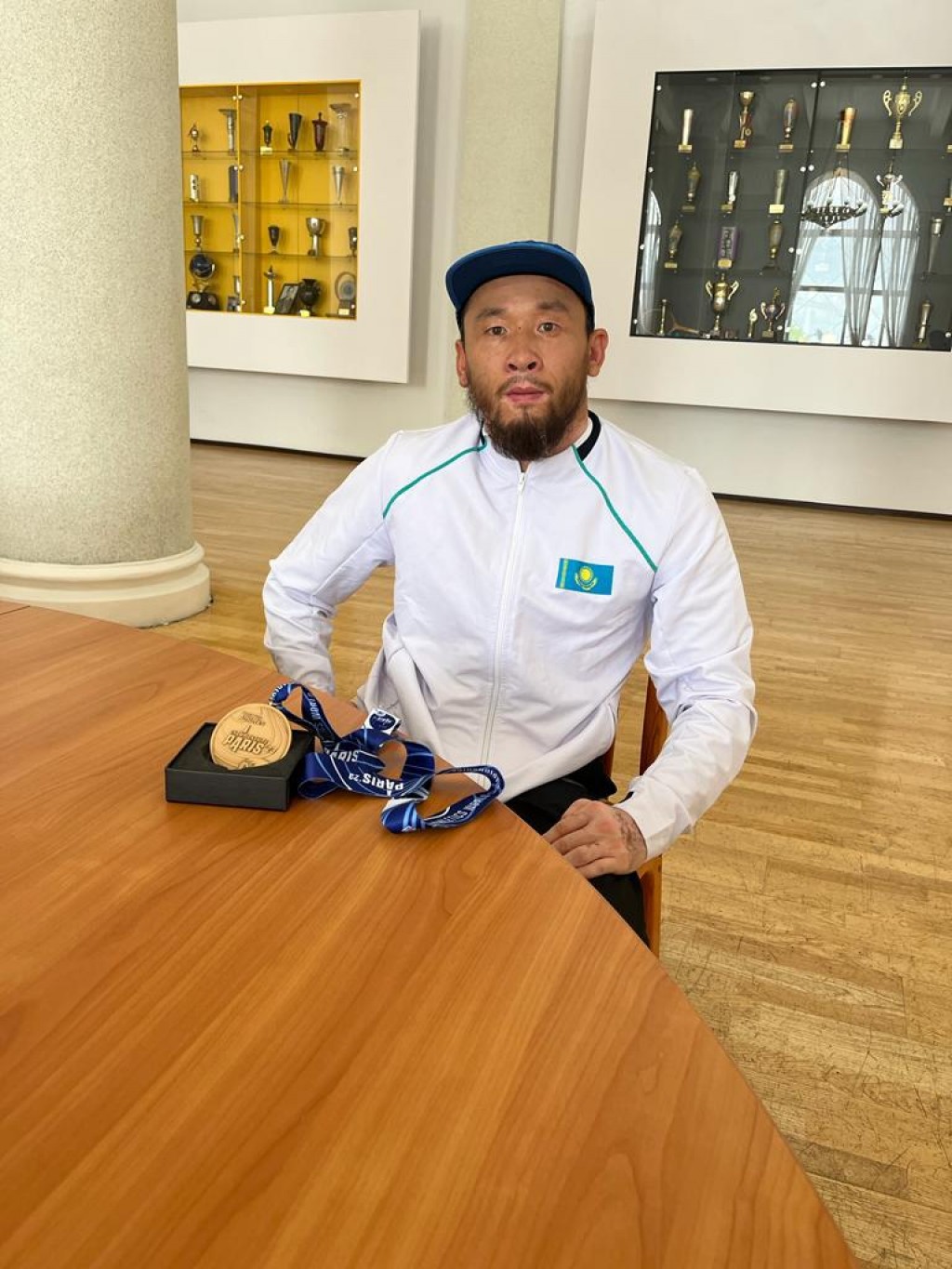 Исполнил мечту и получил медаль: спортсмен Дастан Мукашбеков рассказал о поездке в Париж