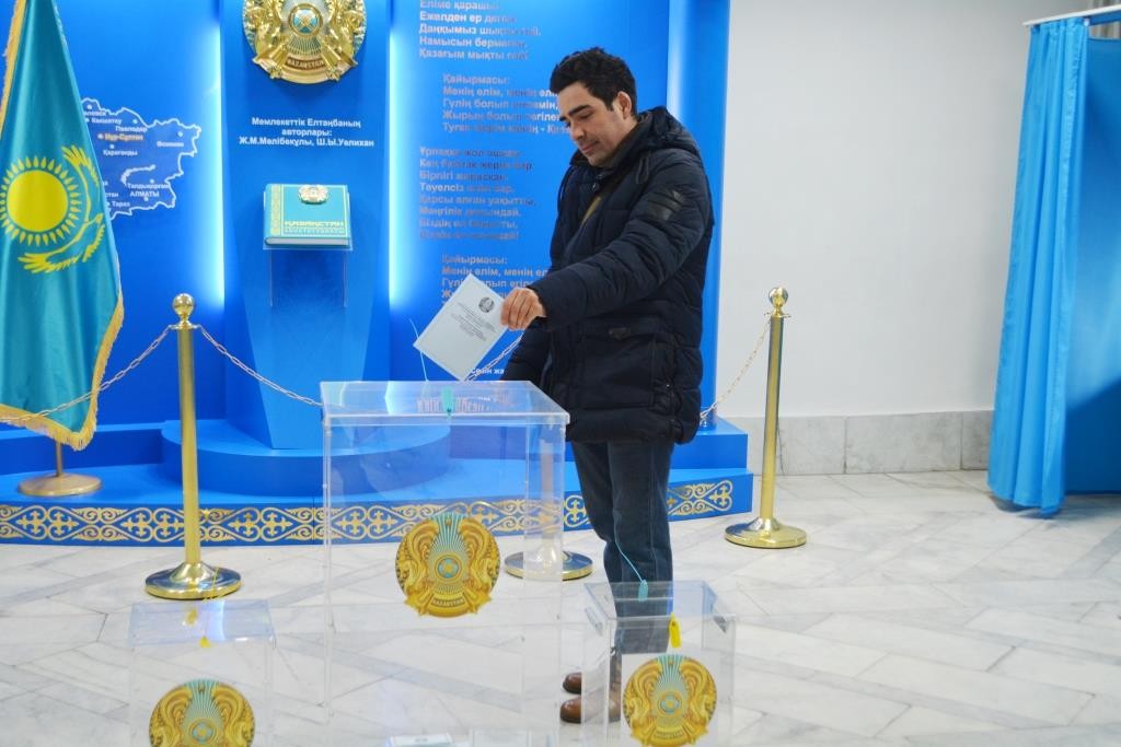 «Это гражданский долг»: как проходят выборы в депутаты Мажилиса Парламента РК и маслихатов в Караганде