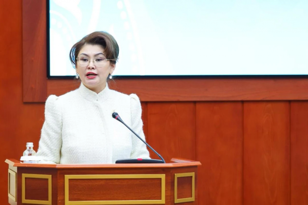 Балаева предложила внедрить новый подход для продвижения женщин на госслужбе