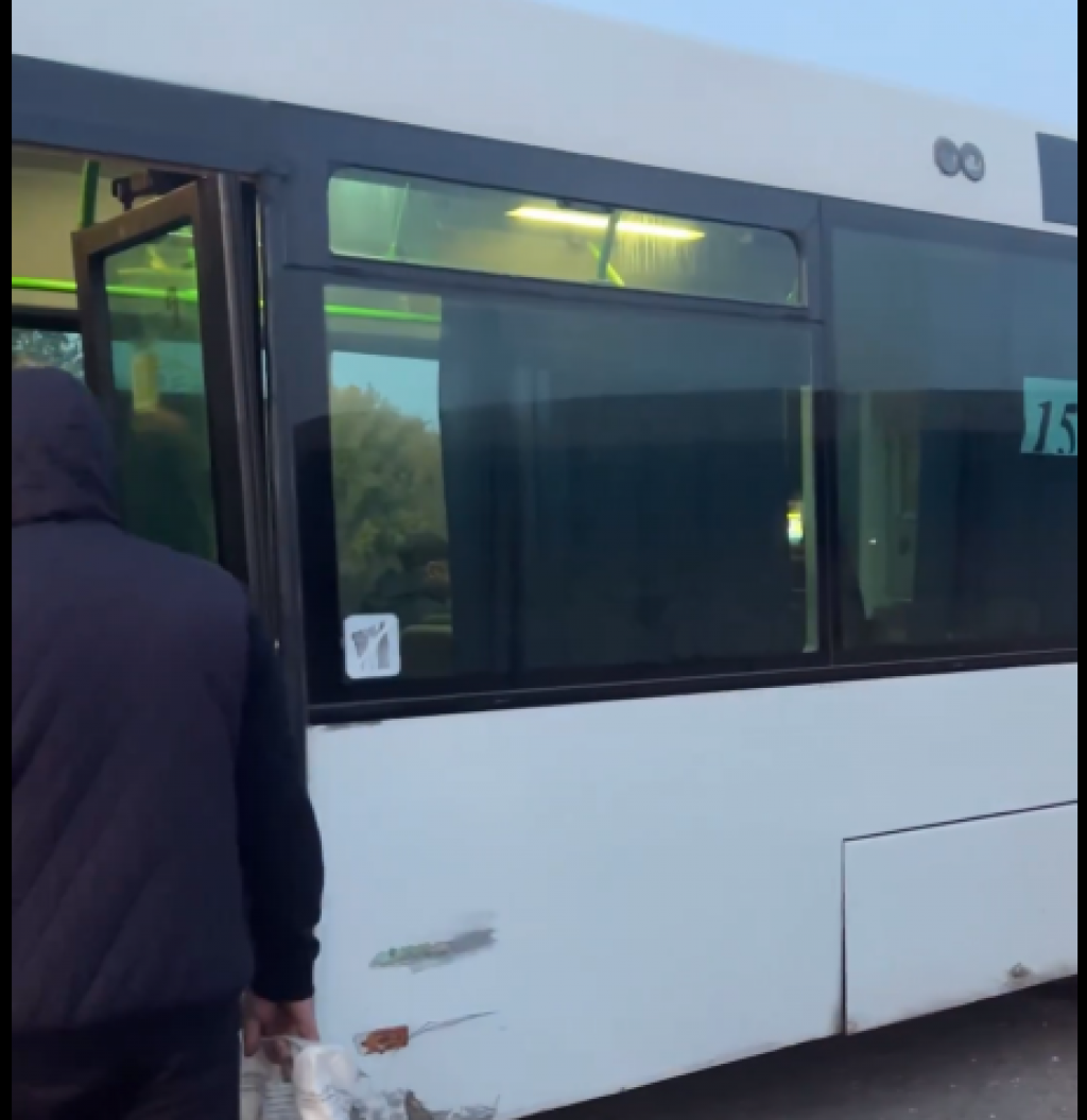 Аким одного из районов Караганды проехался на автобусе № 15