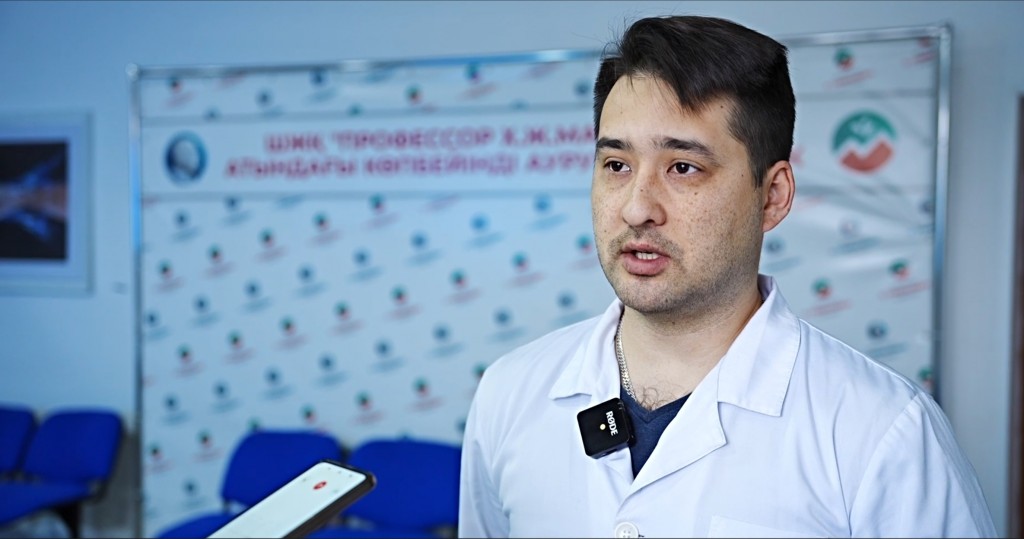 Из-за гололёда в травмпункты Карагандинской области обратились сотни жителей