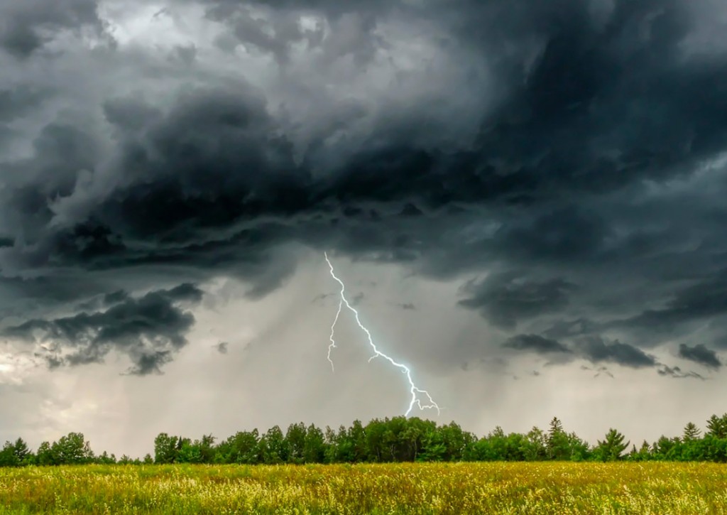В Карагандинской области прогнозируют осадки и сильный ветер