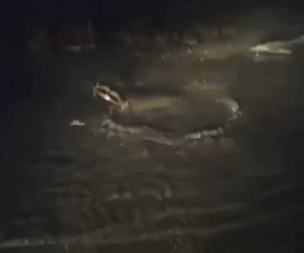 В Караганде район Федоровских дач заливает водой