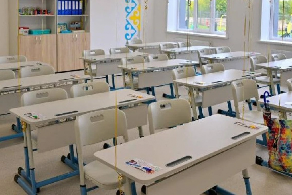 Трехсменное обучение полностью ликвидировано лишь в пяти регионах Казахстана