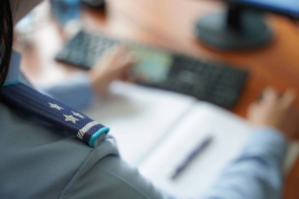 Оформление поддельных документов и работа на стройке: свыше 7 тысяч нарушений миграционного законодательства пресекли полицейские