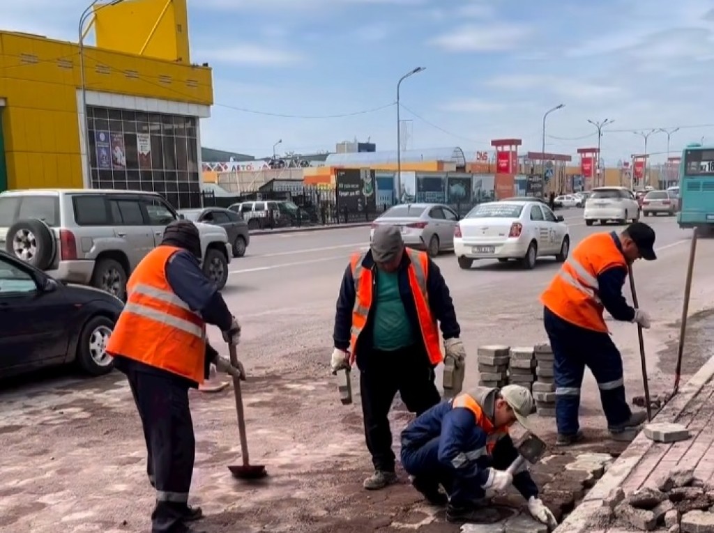 Карагандинцам обещают заасфальтировать участок на главной дороге возле 