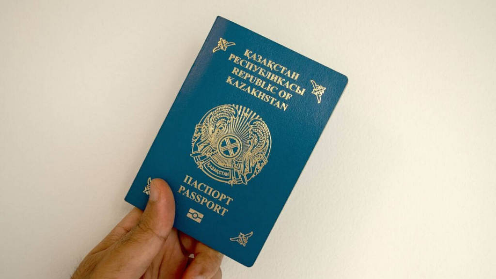Вступил в силу безвизовый режим для казахстанцев ещё в одной стране