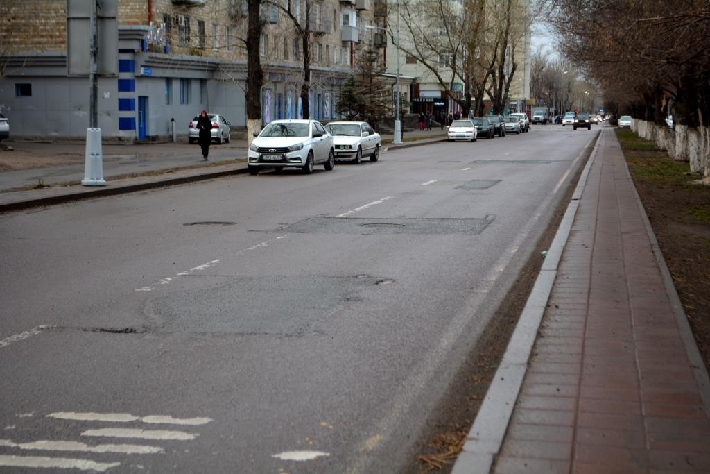 Трассу Караганда — Балхаш и другие проблемные дороги обсудили в акимате Карагандинской области
