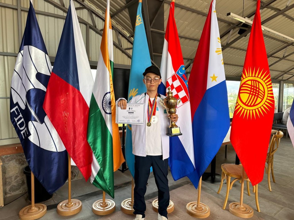 В июле самой позитивной новостью портала ekaraganda.kz стала победа карагандинского шахматиста на чемпионате мира