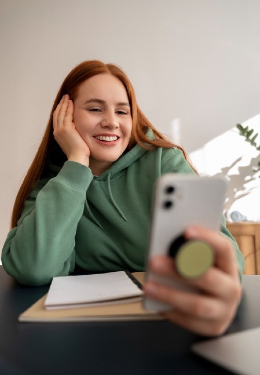 Как TikTok обеспечивает безопасность сообщества: во втором квартале 2023 года в Казахстане был удален почти миллион видеороликов