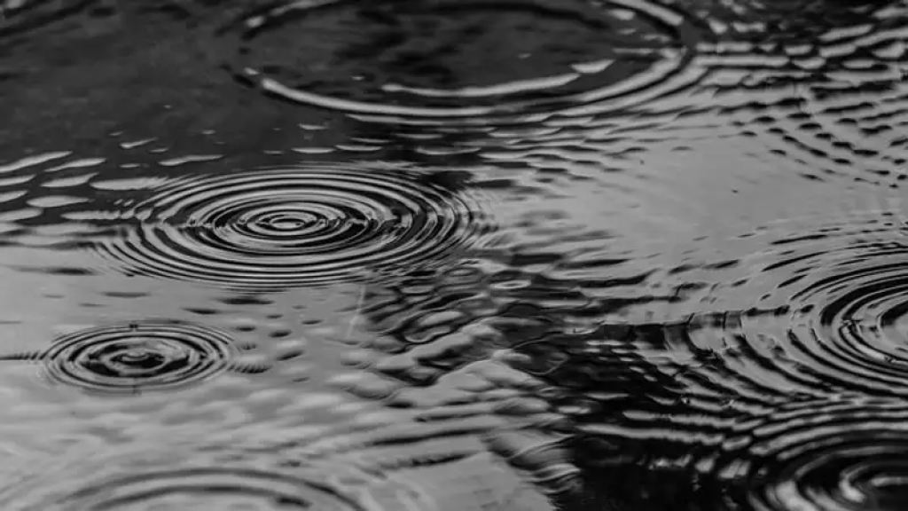 Карагандинцы покидают дома из-за потопа