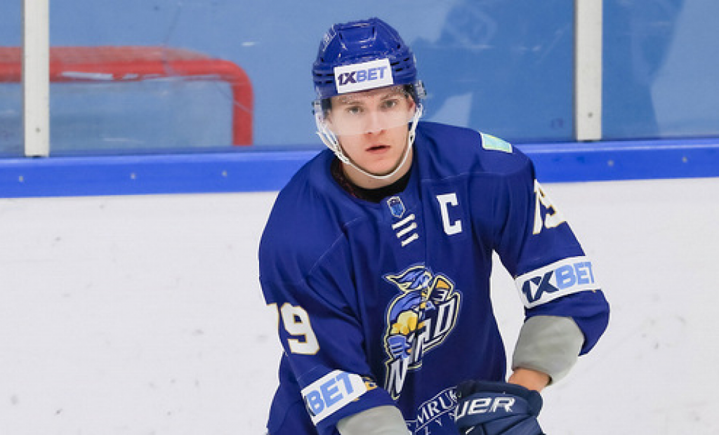 «Сарыарка» подписала хоккеиста из системы «Барыса»