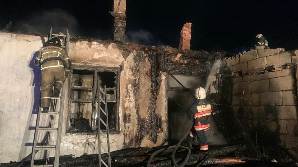 Пожар произошел в карагандинском жилом доме в ночь на 15 мая