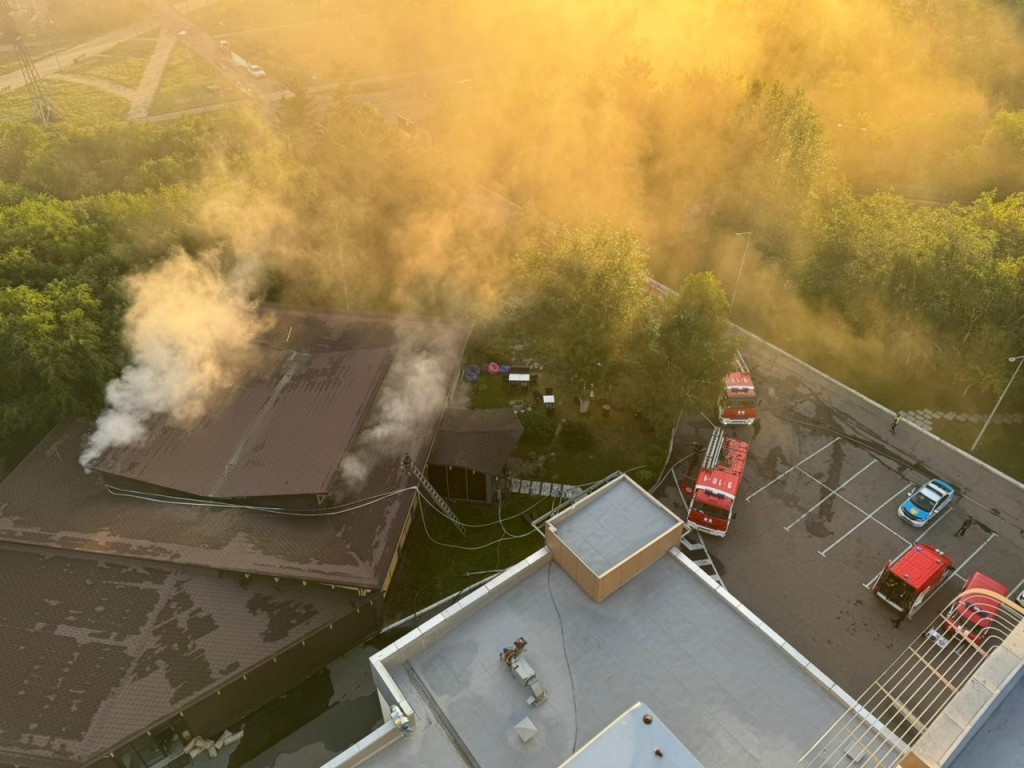 Крупный пожар в ресторане произошел в Караганде