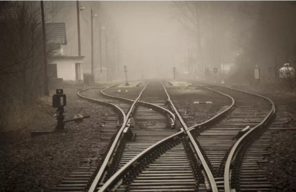 Пассажиры пострадали из-за экстренного торможения поезда в Карагандинской области