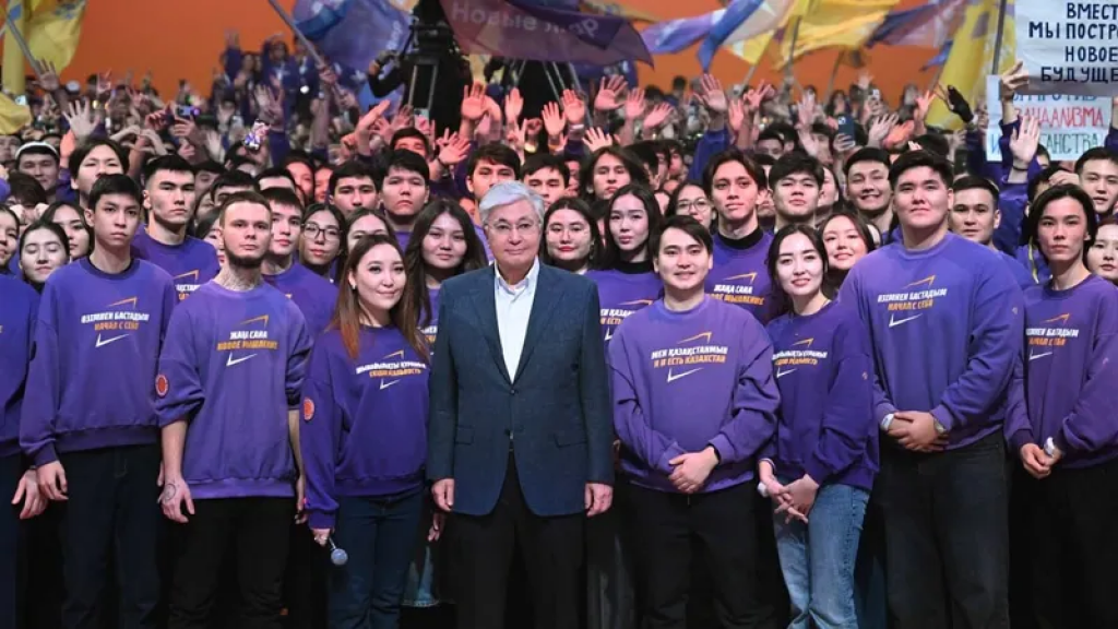 Президент РК: Мы принимаем меры для повышения статуса человека труда в обществе