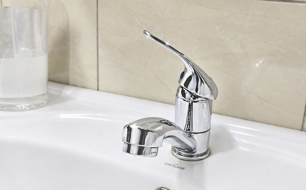 В Темиртау вместе с отоплением неожиданно пропала горячая вода