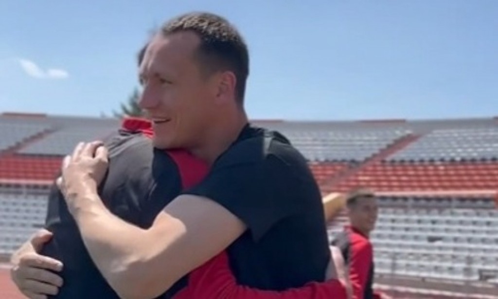 Игроки «Шахтера» встретили Игоря Шацкого после победы над Северной Ирландией